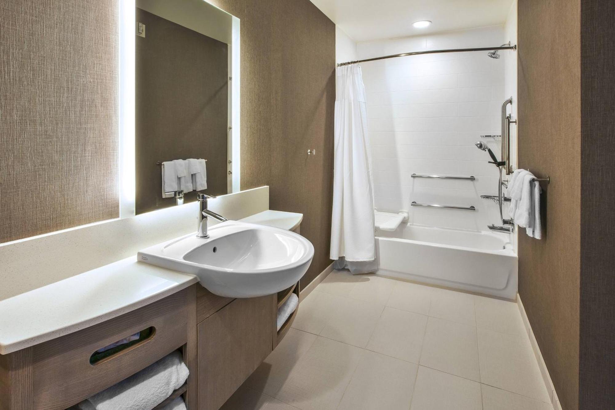 Springhill Suites By Marriott Pittsburgh Butler/Centre City Eksteriør bilde